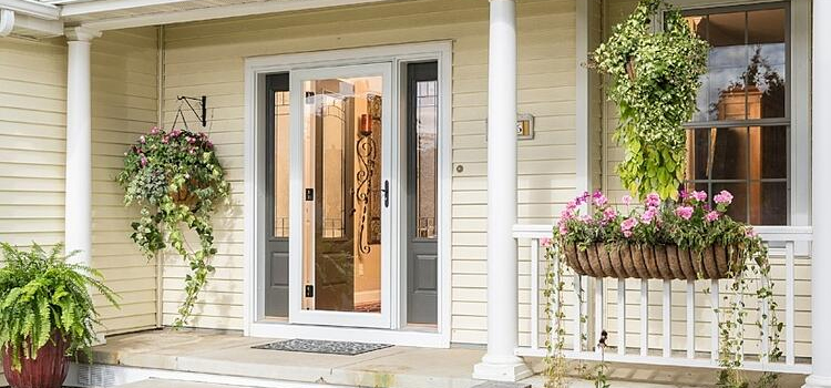 screen door installation in Santa Paula